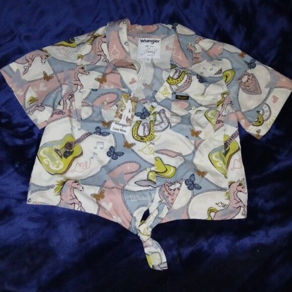 Lainey Wilson Shirt Sz. Small Cute Tie Front Brand New Never Worn - Picture 1 of 6